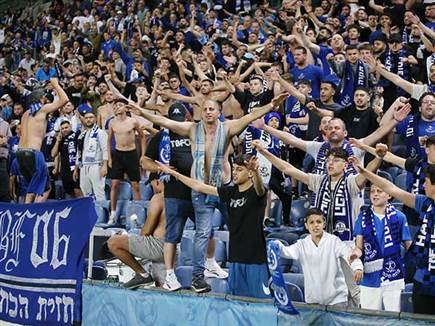 בדרך ללאומית. אוהדי הפועל פ“ת (אלן שיבר)