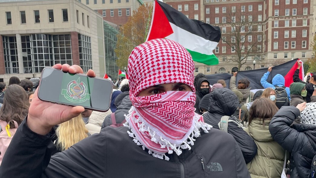 ״התקרב אליי עם לוגו חמאס ואיים שהוא יפגע בנו״