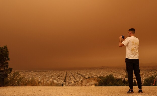 סופת אבק קשה באתונה, יוון (צילום: רויטרס)