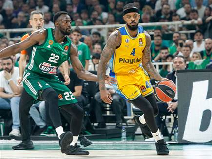 ולורנזו בראון המשיך בכושר הנפלא והצטיין (GETTY)