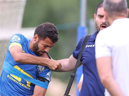 נפגע בכתף. חוטבא (מאור אלקסלסי)