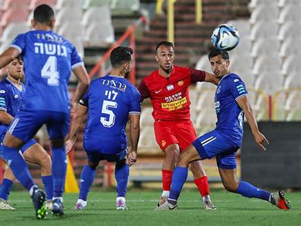 המאבק נמשך במחצית השנייה (לירון מולדובן)