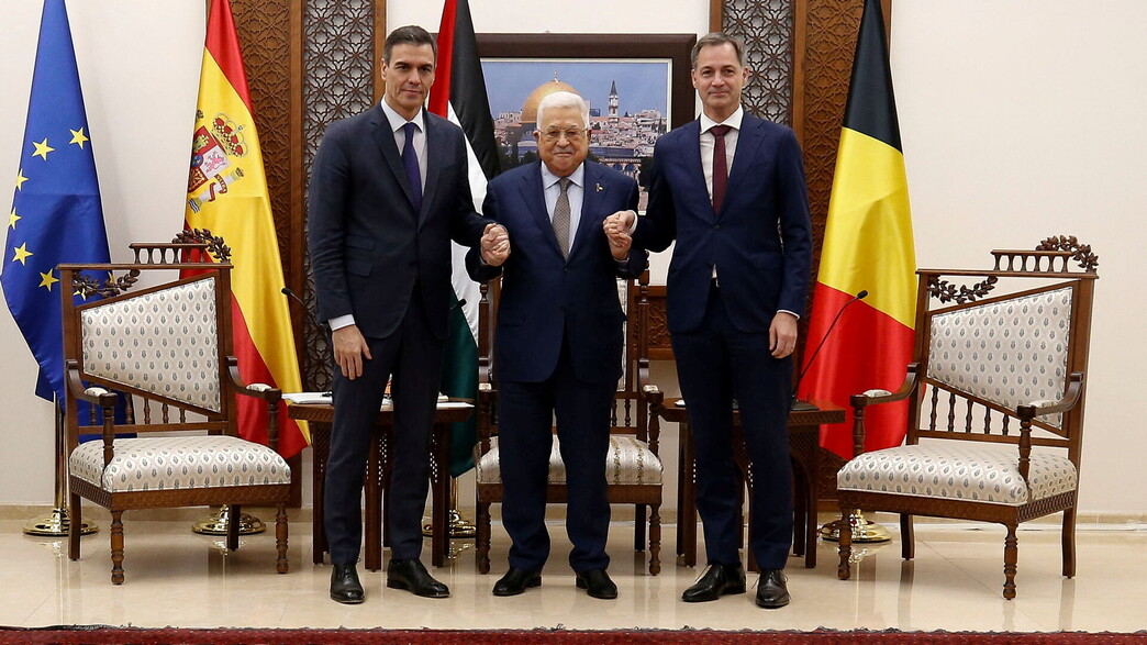 ראש ממשלת ספרד פדרו סנצ'ס עם אבו מאזן