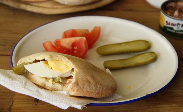 פיתות ביתיות. מצרך יסוד בכל בית פיתות ביתיות. מצרך יסוד בכל בית