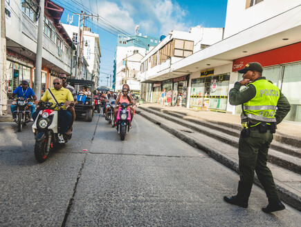 קולומביה משטרה (צילום: Benoit Daoust, shutterstock)