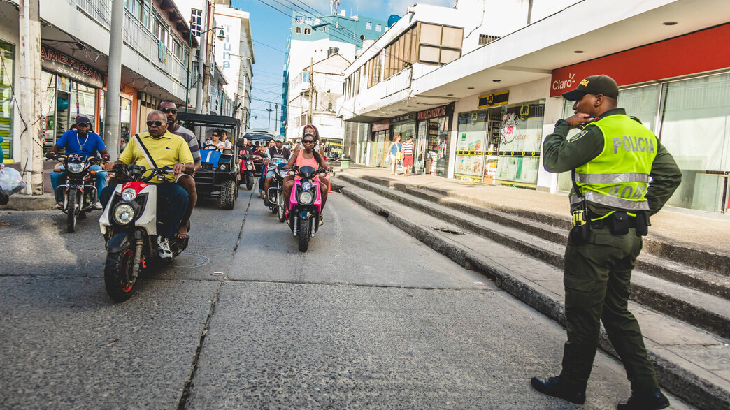 קולומביה משטרה (צילום: Benoit Daoust, shutterstock)
