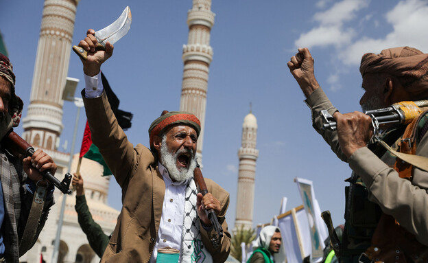 Report: The Houthis have begun collaborating with the murderous terrorist organization