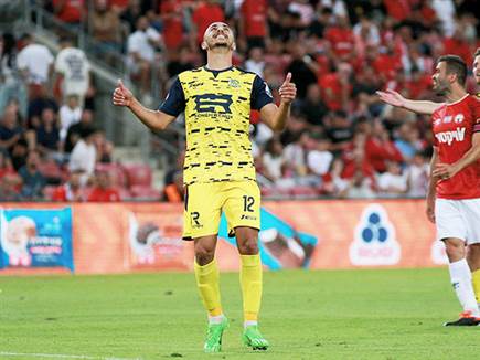 ריינה סופרת הפסד שלישי רצוף (צילום: קובי אליהו)