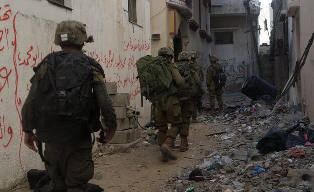 צוות הקרב של חטיבת הנח"ל בשכונת זייתון (צילום: דובר צה"ל)