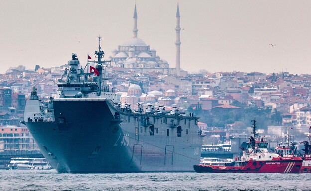 ספינה בנמל איסטנבול (צילום: רויטרס)
