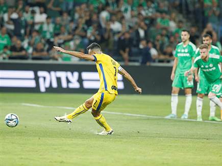 החטיא בבעיטה השנייה מהנקודה הלבנה (אלן שיבר)