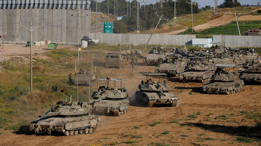 טנקים של צה"ל סמוך לרצועת עזה