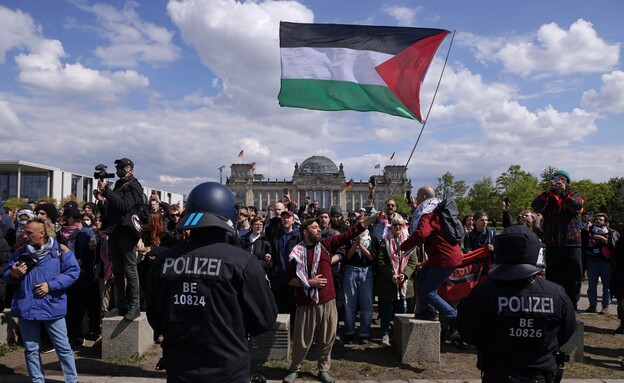 הפגנה פרו פלסטינית ברלין גרמניה (צילום: Sean Gallup, getty images)