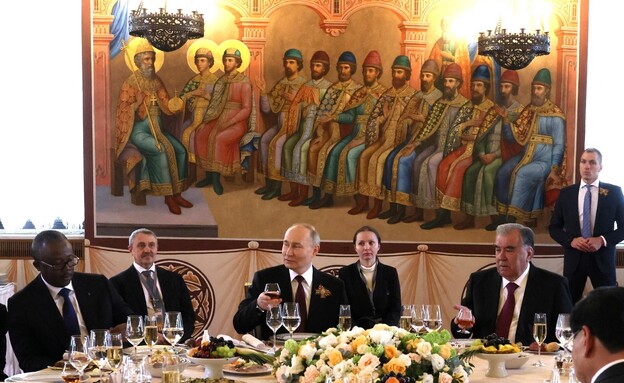 פוטין מארח את נשיא גיניאה-ביסאו  ונשיא טג'יקיסטן  (צילום: reuters)