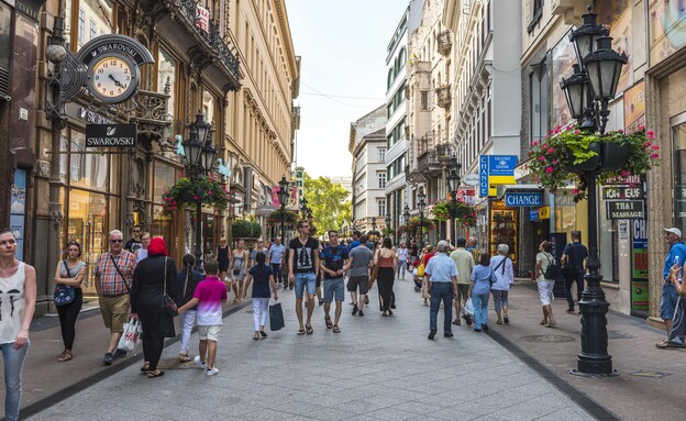 ואצי אוצה בודפשט הונגריה (צילום: Resul Muslu, shutterstock)