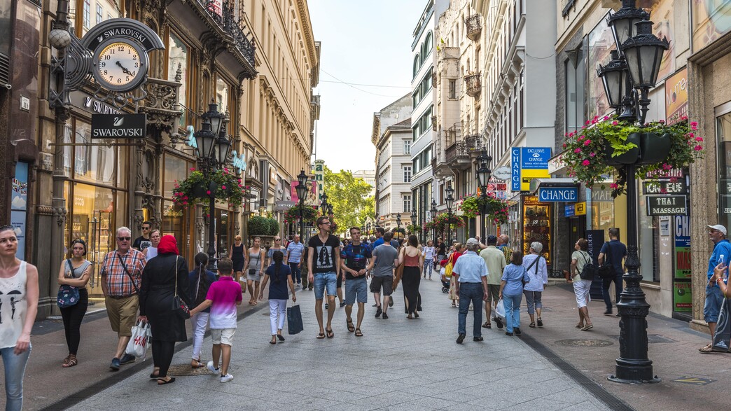 ואצי אוצה בודפשט הונגריה (צילום: Resul Muslu, shutterstock)