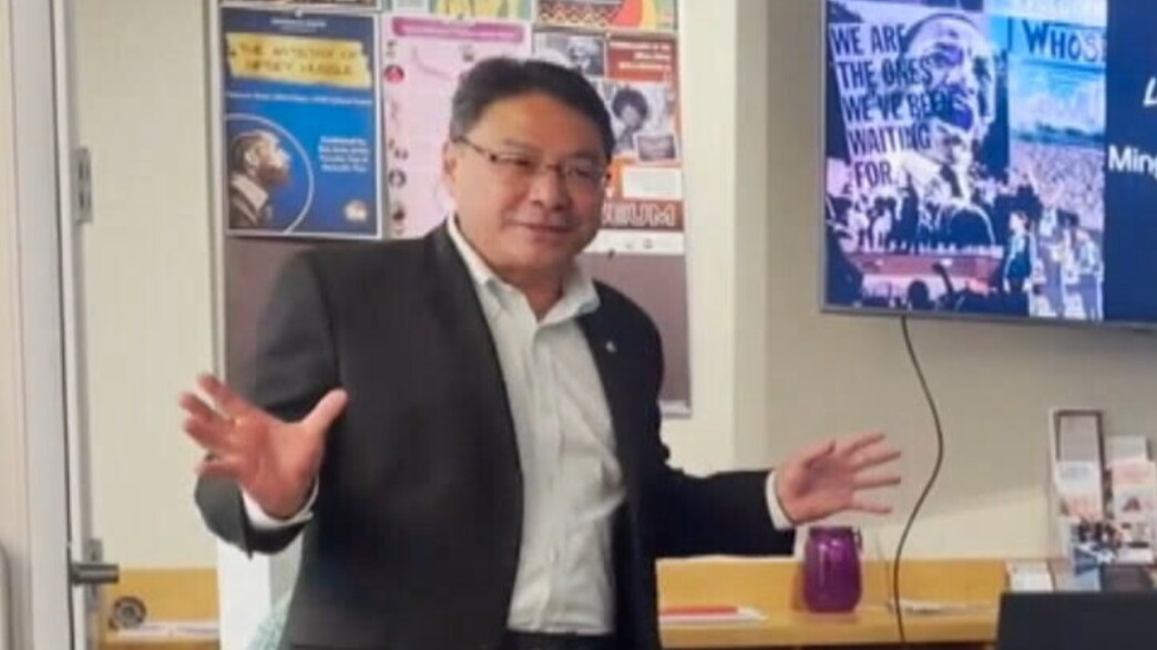 מייק לי מאוניברסיטת סונומה בקליפורניה פוטר