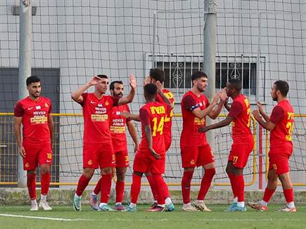 מסיבת סיום (לירון מולדובן)