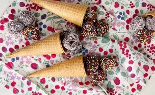 כדורי שוקולד מגביעי גלידה (צילום: יעל קצב, mako אוכל)