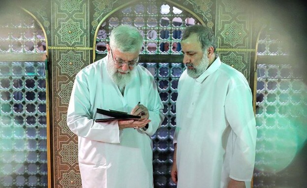 מנהיג איראן, ח'אמנאי עם נשיא איראן, ראיסי