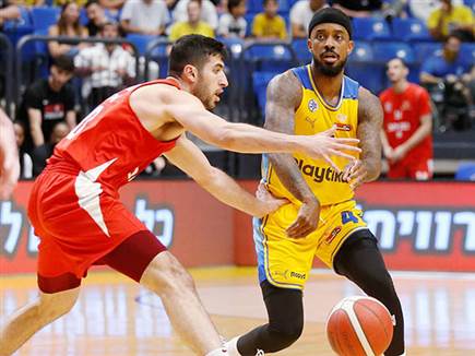 לורנזו בראון. הפעם הוא הגיע (אלן שיבר)