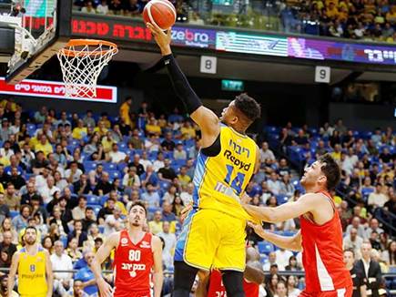 חסיאל ריברו. שלט בצבע (אלן שיבר)