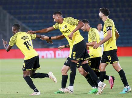 וגם כבשה ראשונה מרגלי מוזי (קובי אליהו)