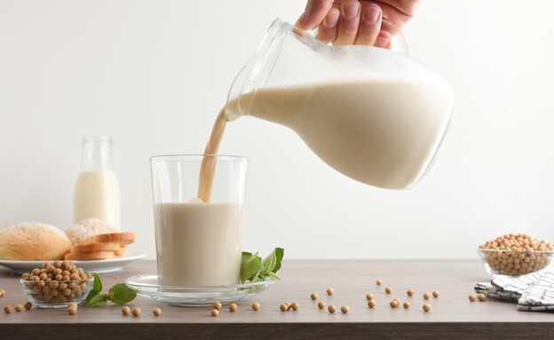 חלב סויה (צילום: Davizro Photography, ShutterStock)