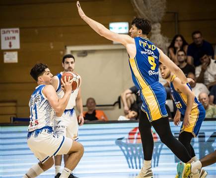 ששמרה על המומנטום (צילום: עודד קרני)