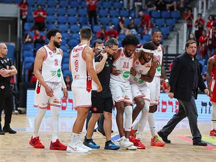 בראיין אנגולה, פציעה מדאיגה (לירון מולדובן)