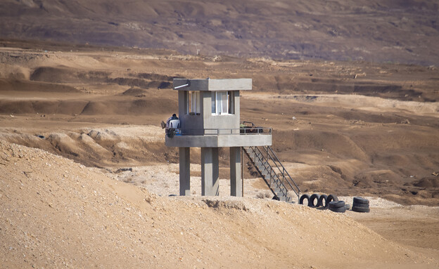 עמדת שמירה בגבול ירדן  (צילום: פלאש 90)