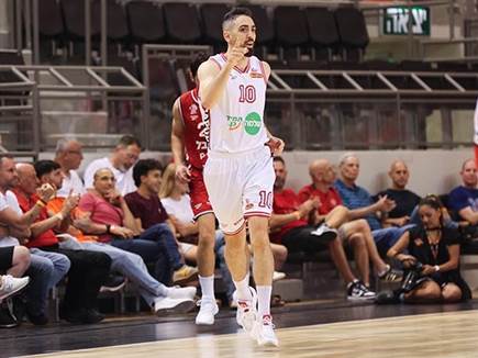 בר טימור צלף שלשות חשובות  (מאור אלקסלסי)