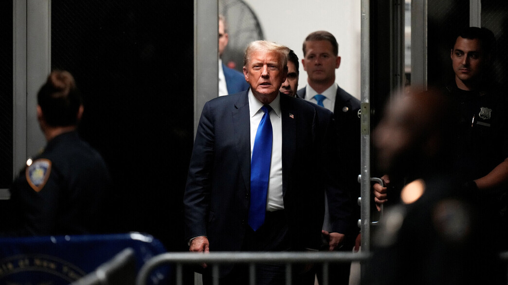 טראמפ בבית המשפט טראמפ בבית המשפט