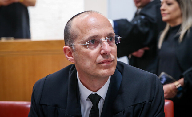 עו"ד דורון טאובמן, עורך דין פרטי המייצג את הממשלה (צילום: עמית שאבי, פלאש 90)