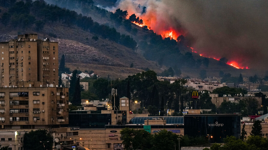 השרפה בקריית שמונה (צילום: אייל מרגולין, פלאש 90)