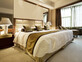 מיטה חדר מלון (צילום: MediaProduction, getty images)