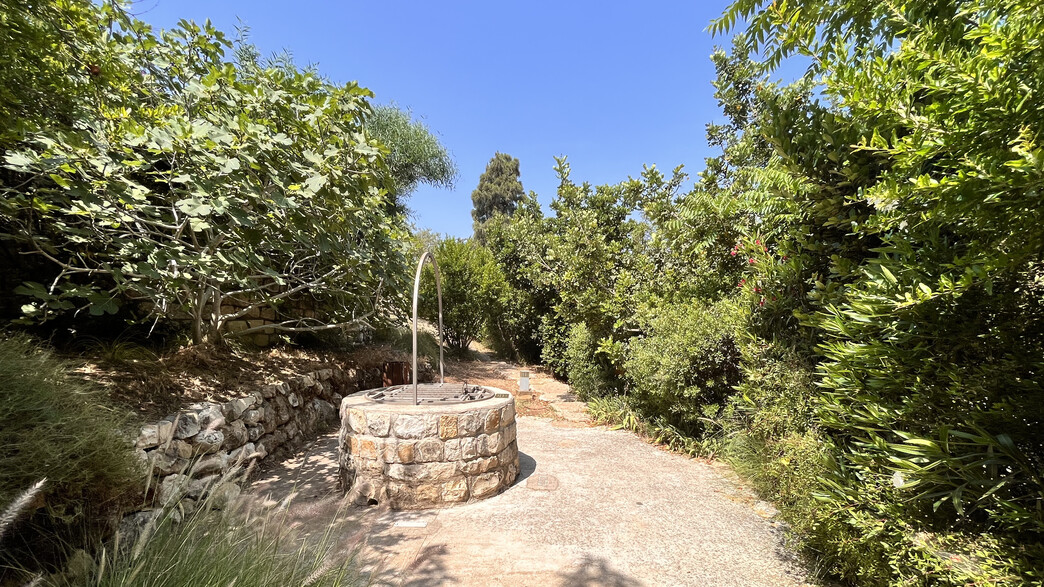 עין הוד באר עין הוד באר