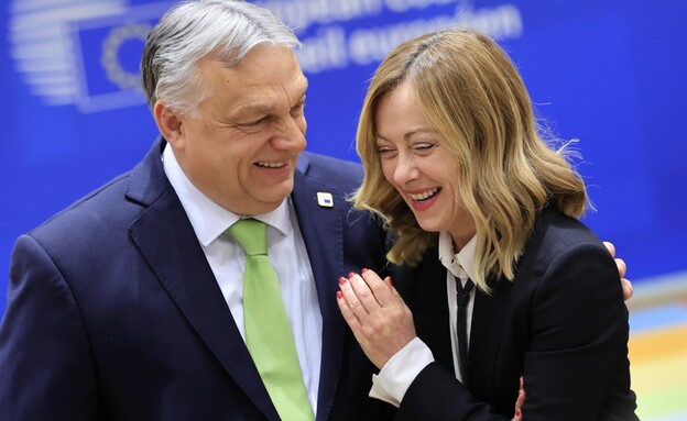 ראש ממשלת איטליה עם ראש ממשלת הונגריה (צילום: AP)