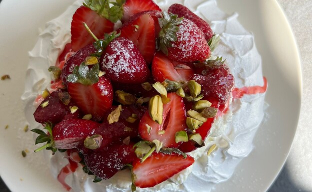 פבלובה. ה-מלכה של השולחן