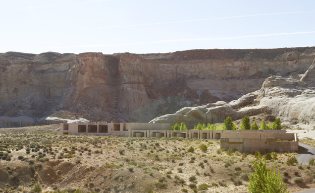 מלון אמנגירי שבמדבר יוטה, ארה"ב (צילום: karenfoleyphotography, shutterstock)