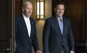 ג'ו ביידן ובנו האנטר (צילום: AP)