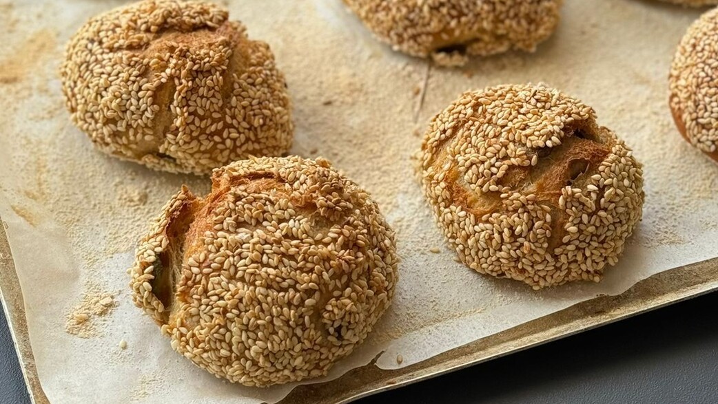 לחמניות זיתים ושומשום ללא לישה