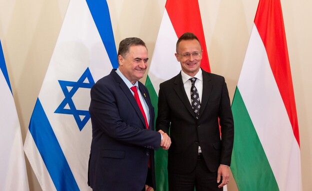 שר החוץ ישראל כ"ץ ועמיתו ההונגרי פטר סיירטו (צילום: משרד החוץ)