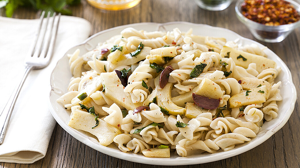 פסטה עם לבבות ארטישוק וזיתים 