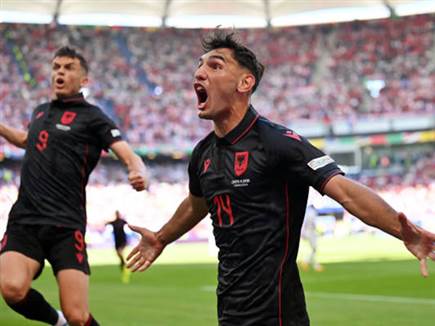 חגג ראשון. לאצ`י (GETTY)