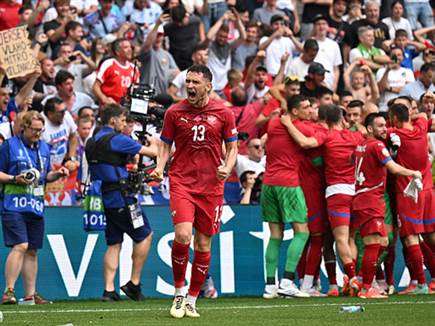 יורו שלא מפסיק לספק רגעים דרמטיים (GETTY)