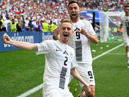 הסלובנים כבר היו בדרך לניצחון (GETTY)