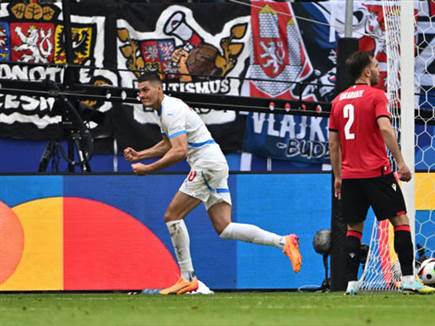 שיק איזן (GETTY)