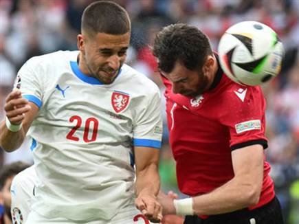 הנבחרות נפרדו בחלוקת נקודות (GETTY)