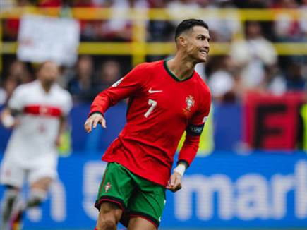 אמנם בישל, אך רואים כמה שהוא מחכה לשער הראשון. רונאלדו (GETTY)